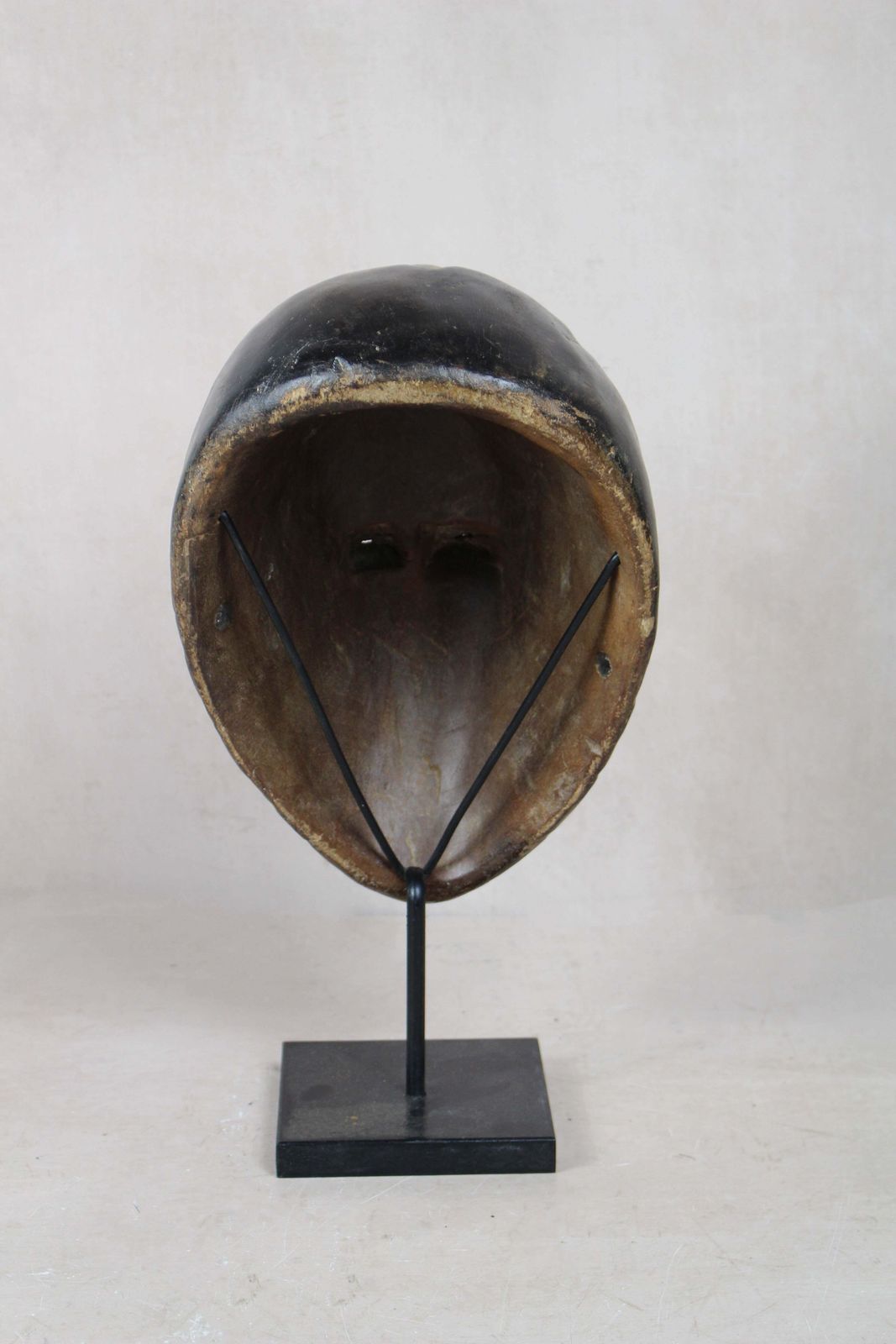 Kwele Pibibuze Mask   199.1, Minimalist photo Art