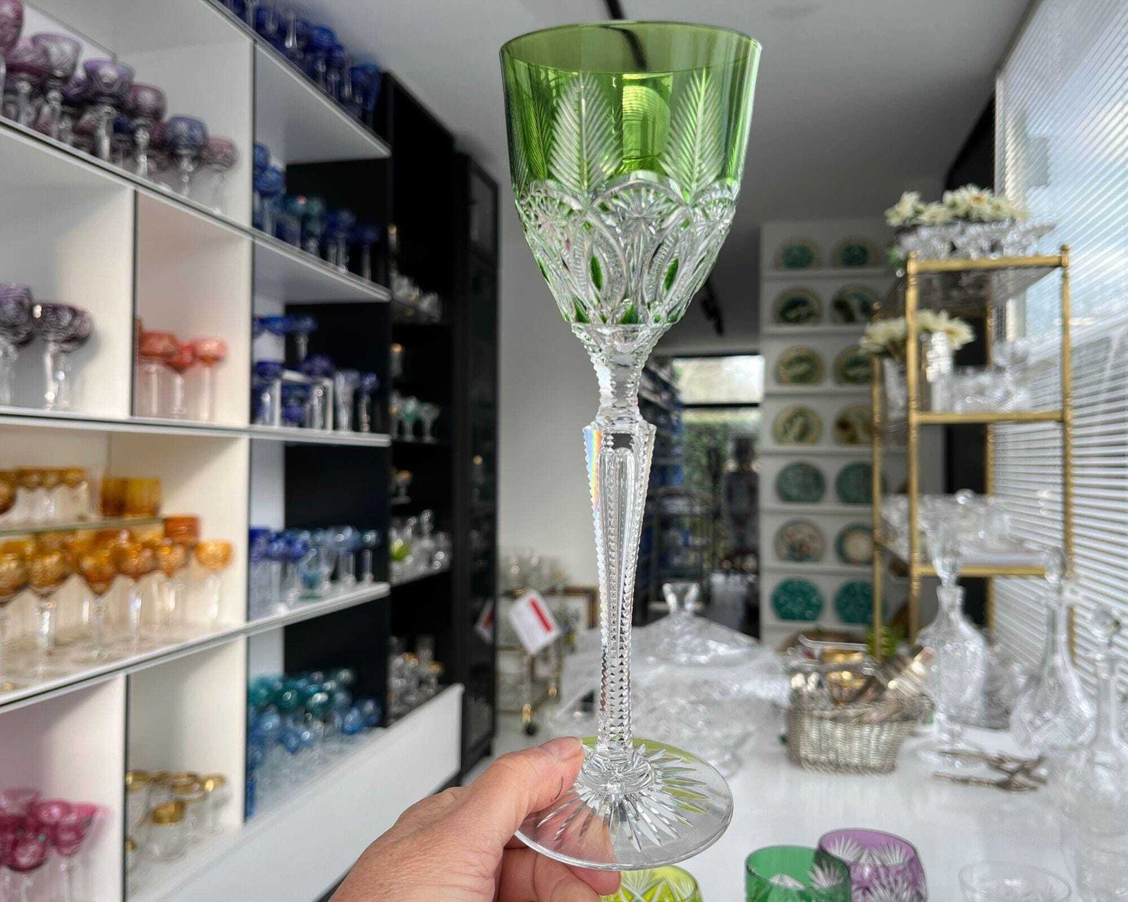 Groen Geslepen Kristallen Wijnglas | Exclusief België | Ananaspatroon photo buy