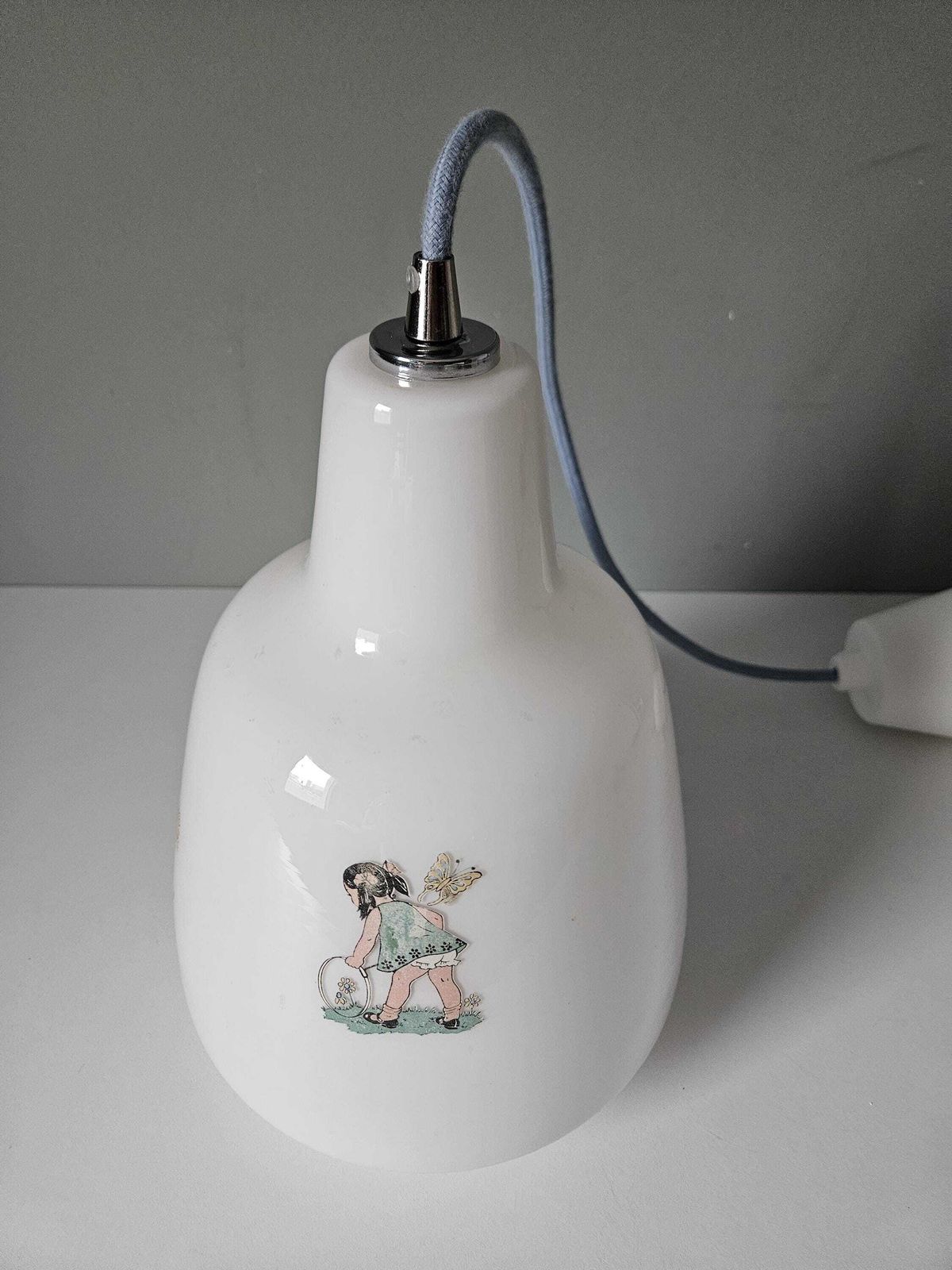 photo vintage Vintage Children’s Glass Pendant Light – Illustrated Milk Glass, Rewired With Blue Textile Cable