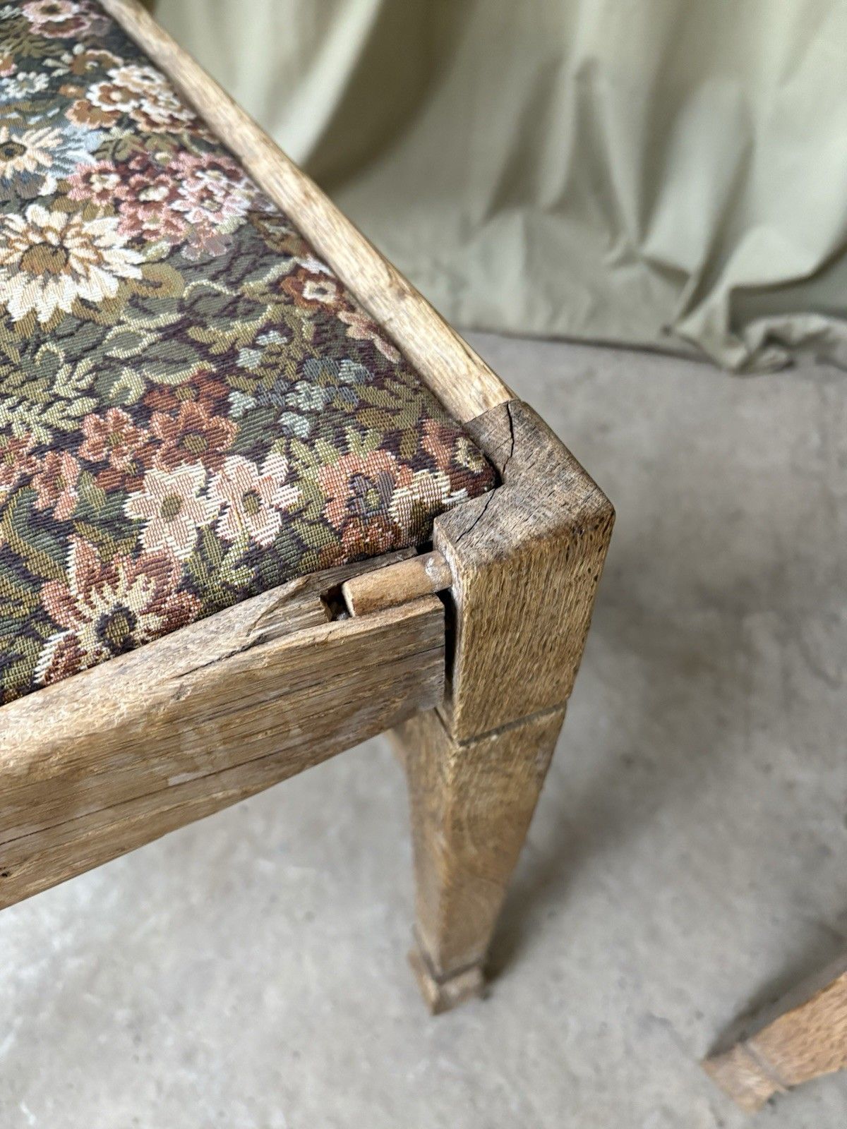 photo furniture Vtg Antique Set Of 2 Arts And Crafts Dining Side Church Chairs Danish R1039