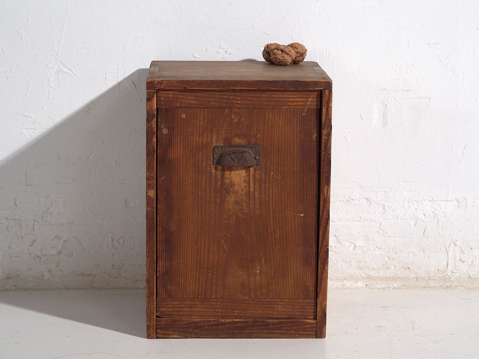 photo furniture Japanese Small Storage Box – Late Meiji Period (C.1890 1910) #17
