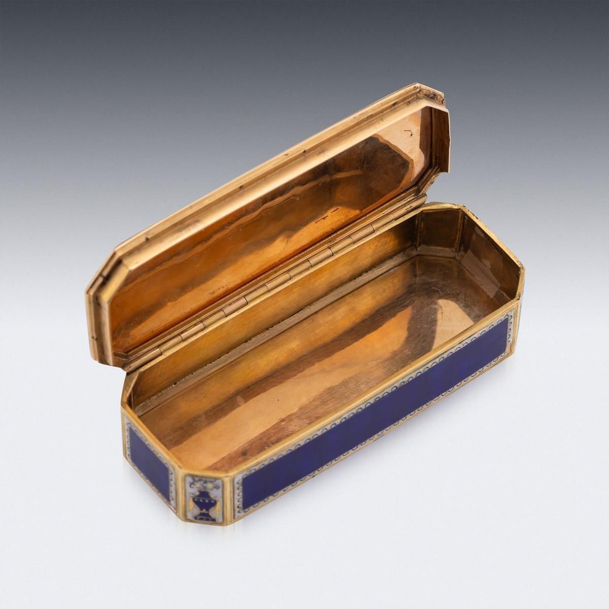 15329.0 Antique 19th Century German 18k Gold & Enamel Snuff Box, Hanau C.1820 photo