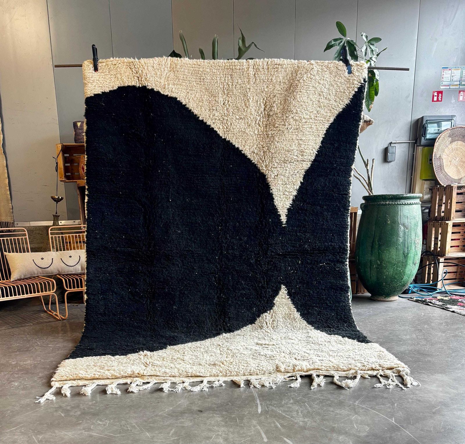 Moroccan Mrirt Wool Rug 200x300 Cm – Handmade Berber Area Rug, Black And White Carpet, Modern Geometric Moroccan Decor
