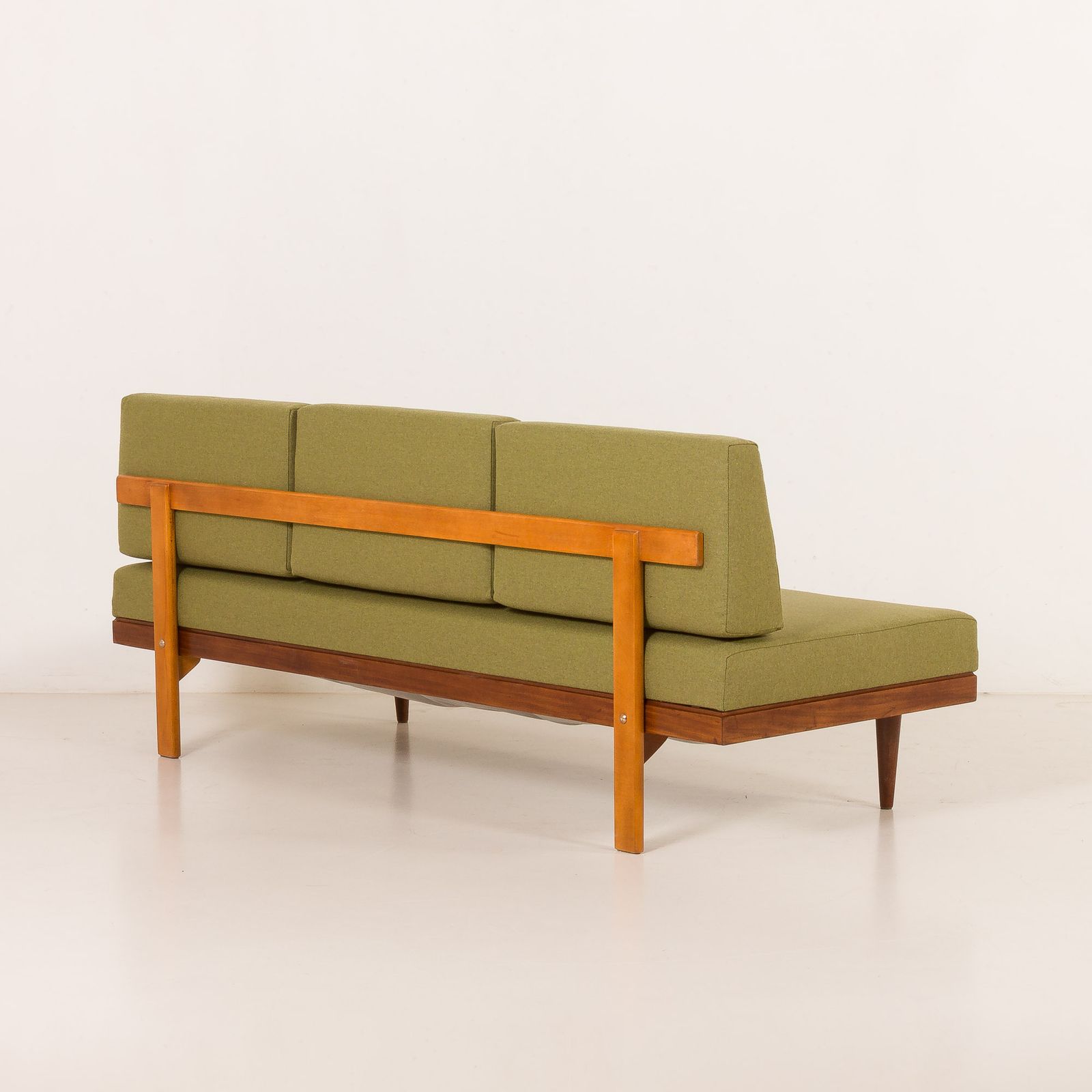 Svane Daybed Suit, Set Of 2 Sofas And A Side Table By Igmar Relling, Norway 1960s photo vintage