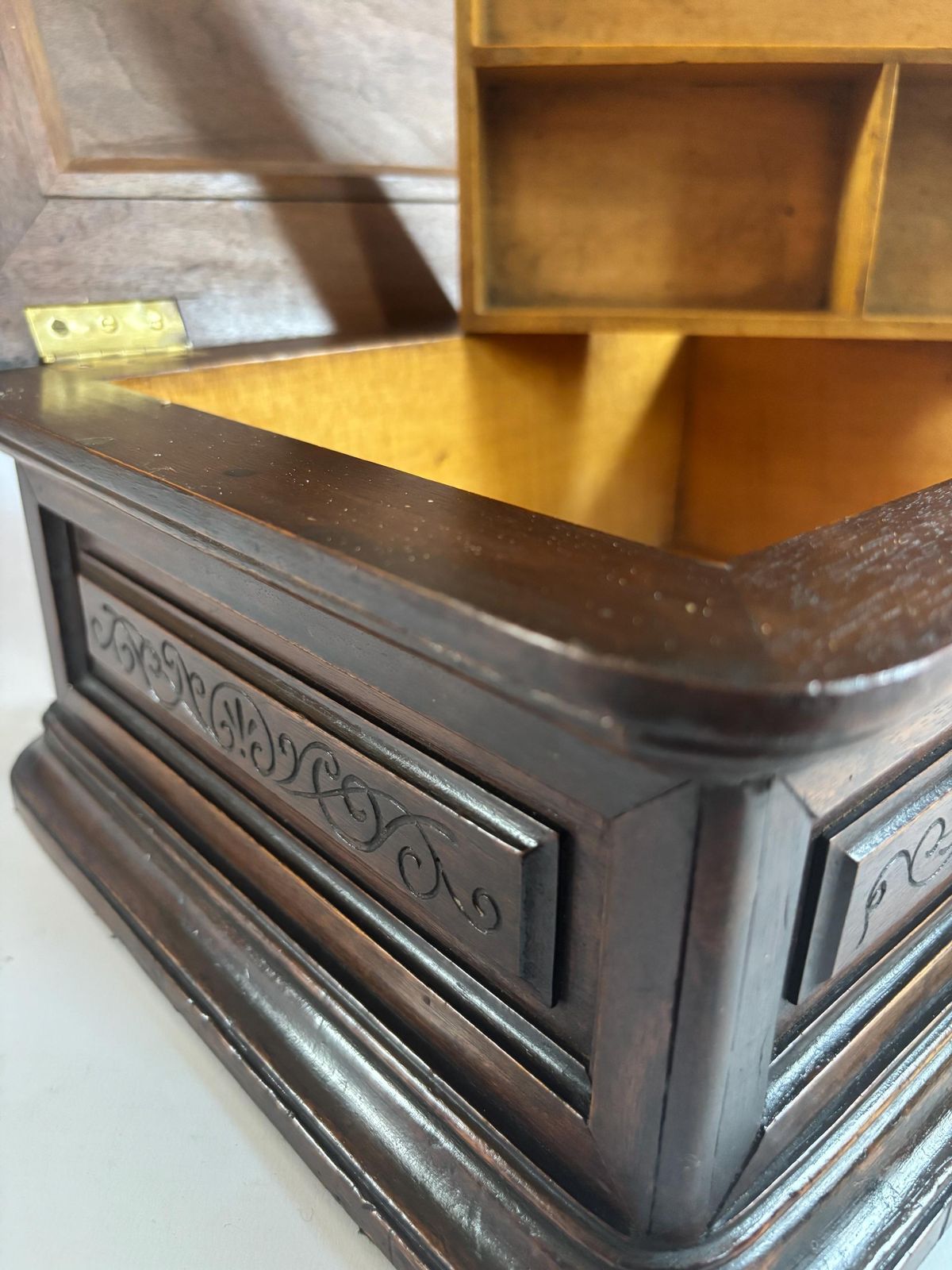 Antique Walnut Jewelry Box: Hand Carved French Keepsake, Fruitwood Tray Organiser photo vinterior