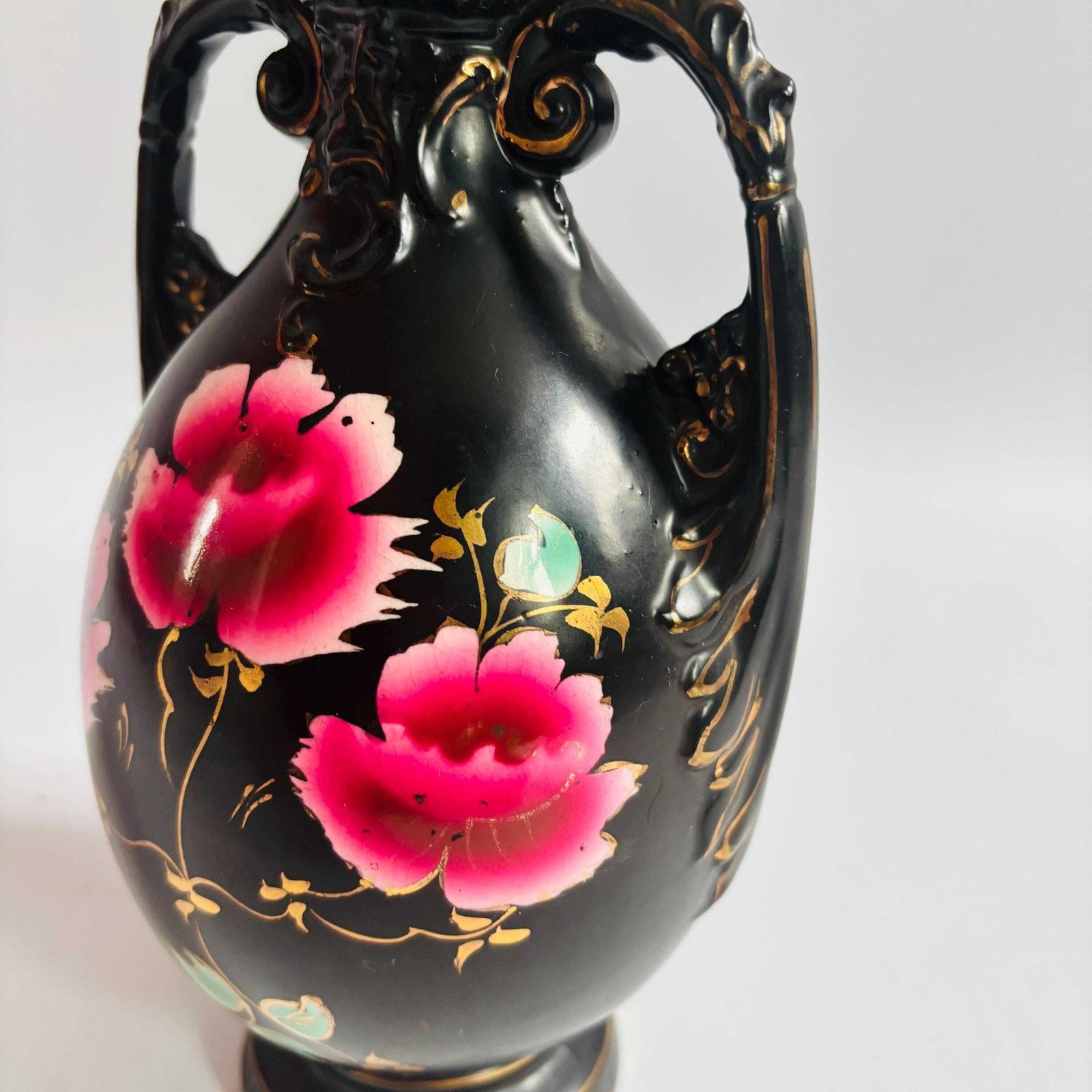 Antique Victorian Ceramic Vase: Floral Paintings, Gold Gilt, Made In England. photo vintage