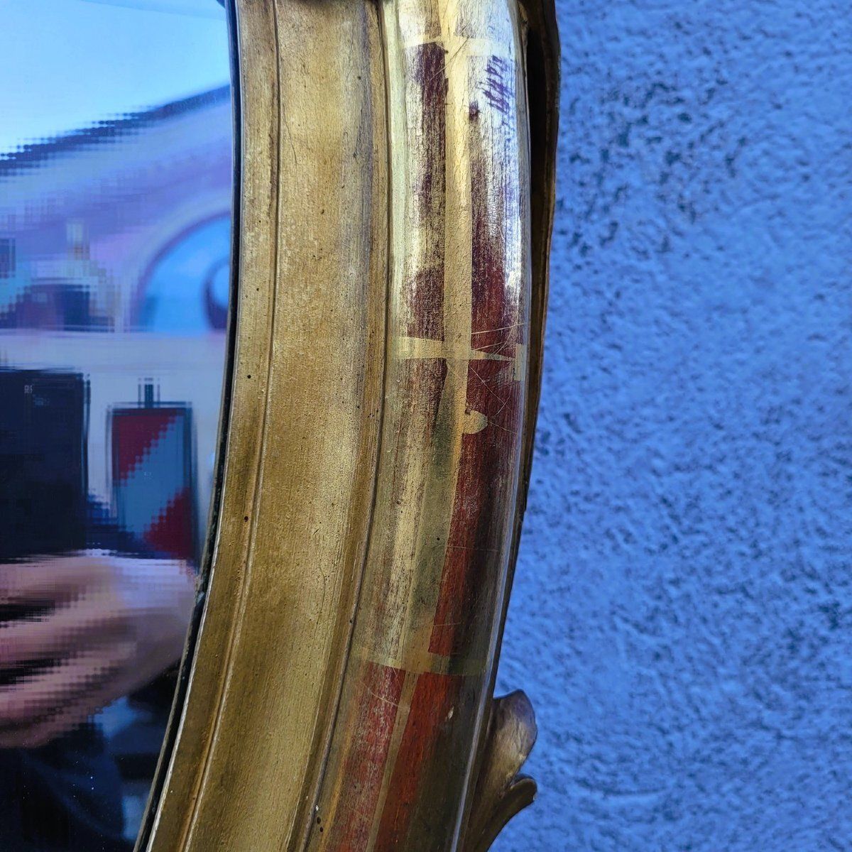 photo for sale Large Oval Mirror In Carved Gilt Wood, 19th Century
