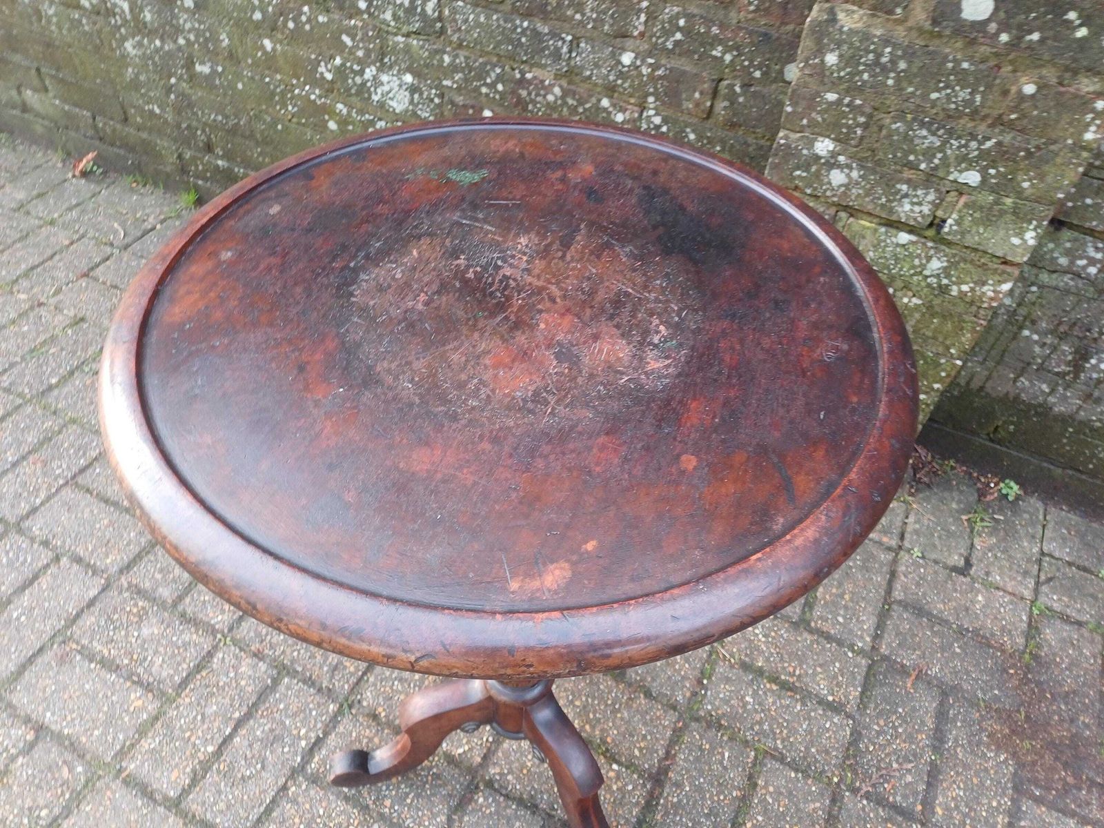 Victorian Mahogany Wine Table Side Table Antique Occasional Lamp Table Tripod Base Turned Column Sturdy Top Deep Patina photo 395.0