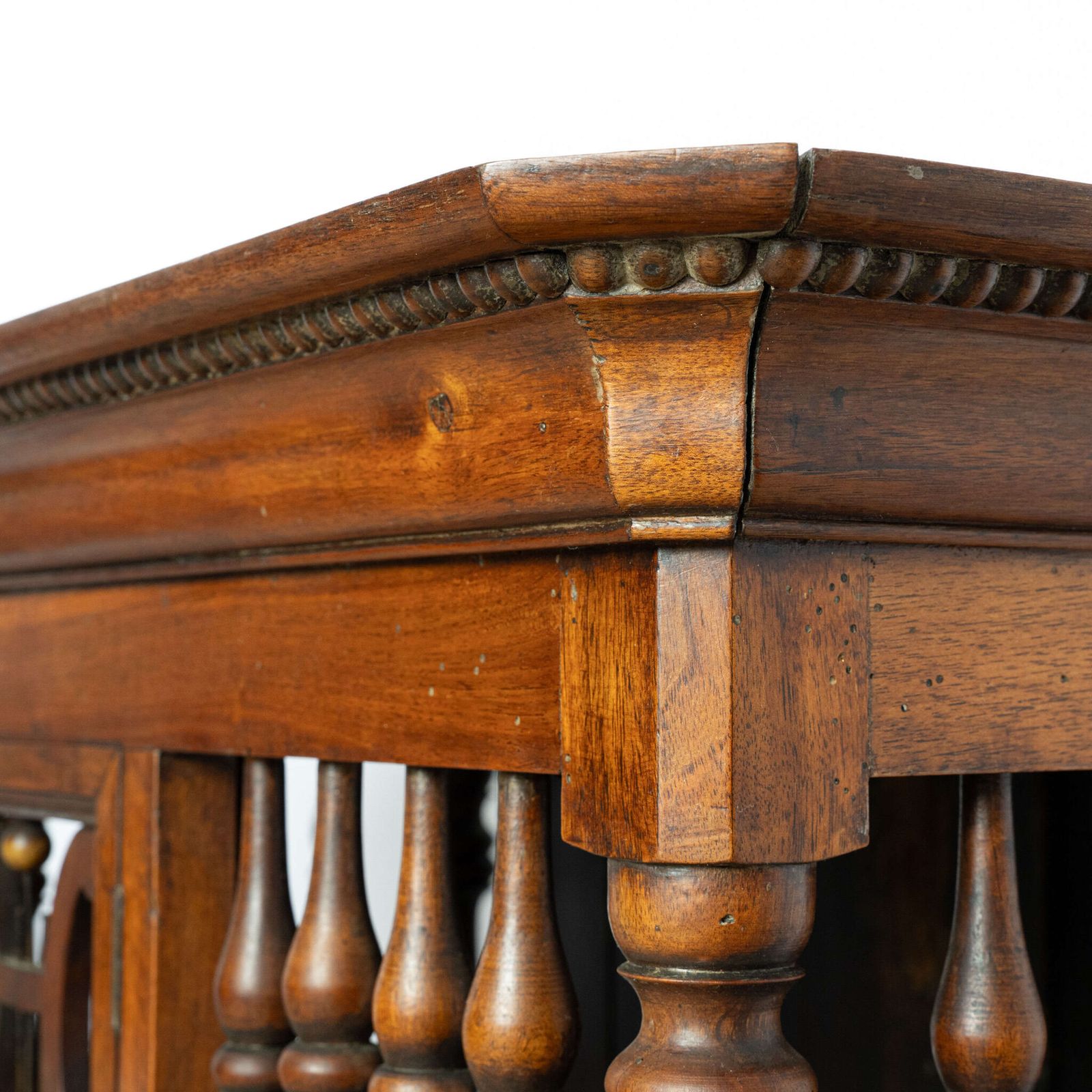 19th Century Walnut Wall Panettiere / Cupboard photo vinterior