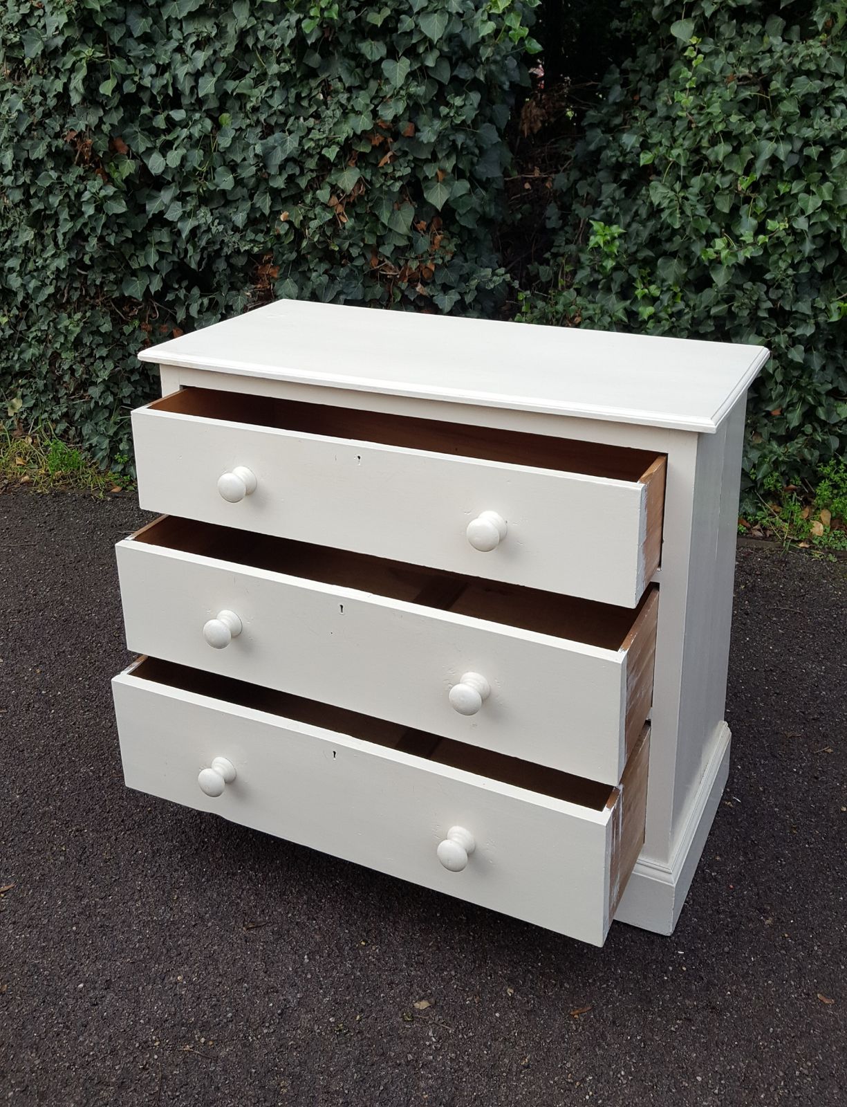 Victorian Painted Chest Of Drawers photo vinterior
