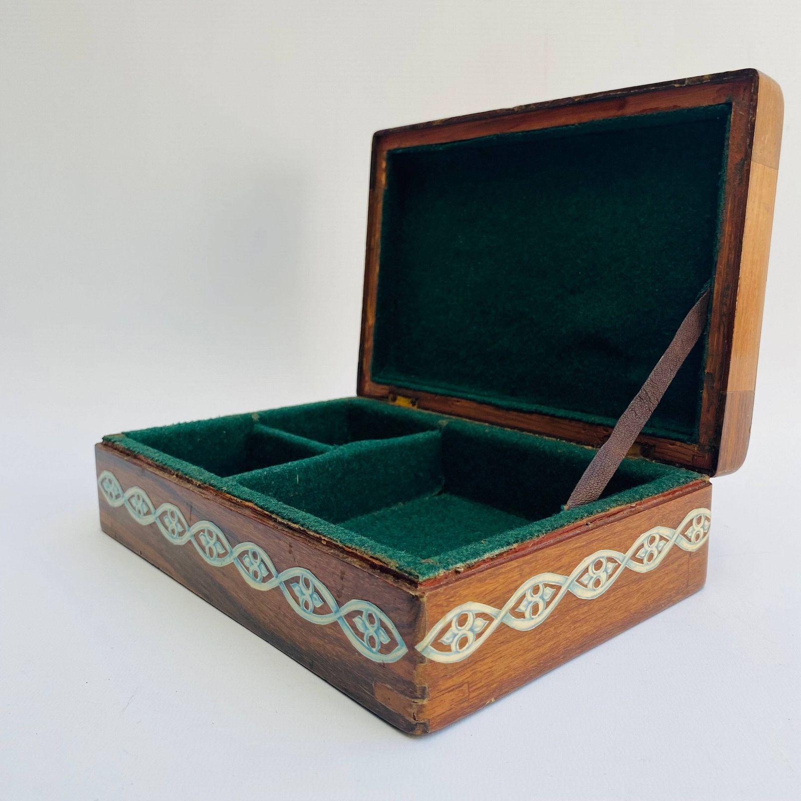 photo furniture Antique Rare Cream/Blue Painted Decoupage Arts & Crafts Style Lacquer Wooden Victorian Box Oak Original Dark Green Felt  Leather Band