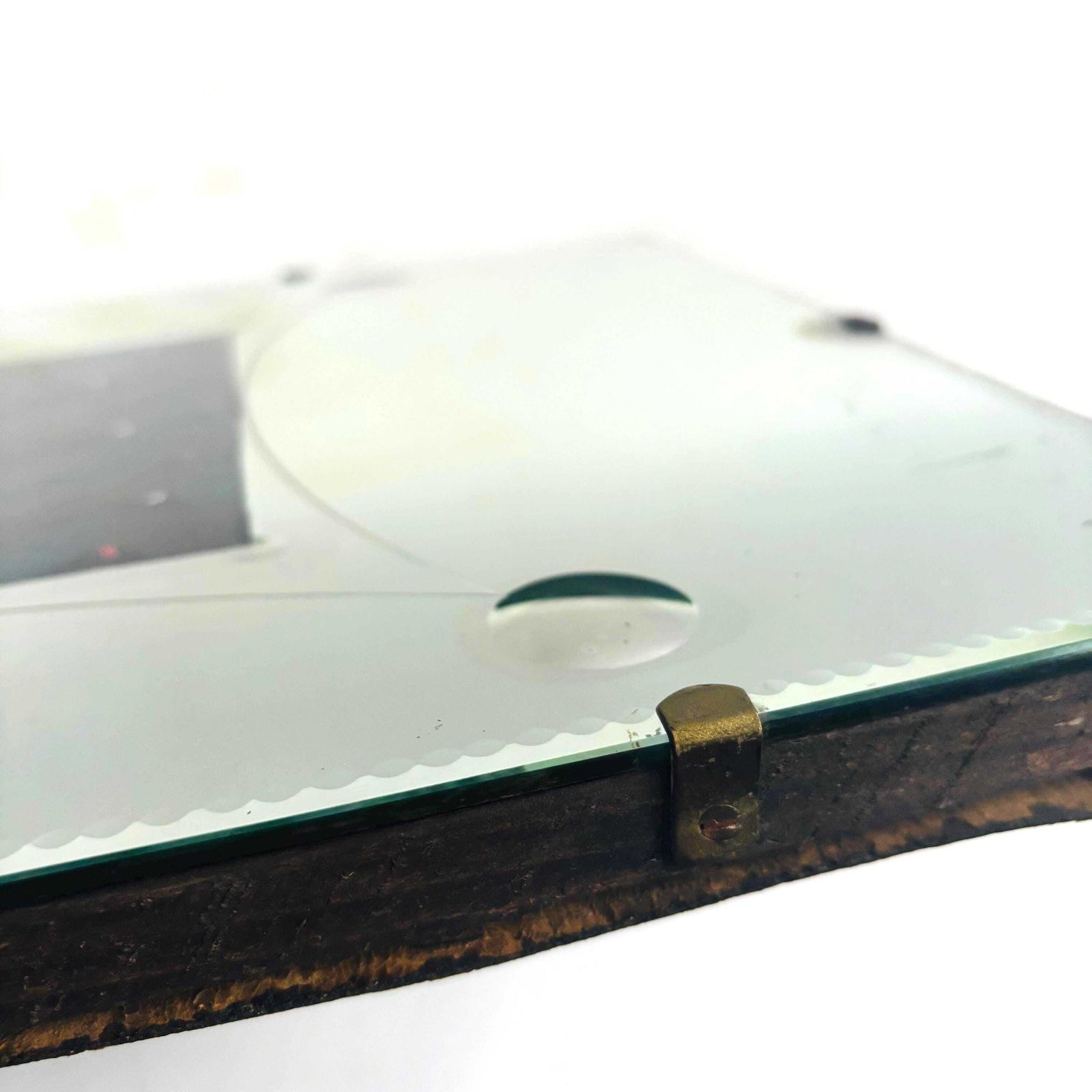 photo vintage 1930s Art Deco Scalloped Mirror | W. S. Laurie, British Modernist