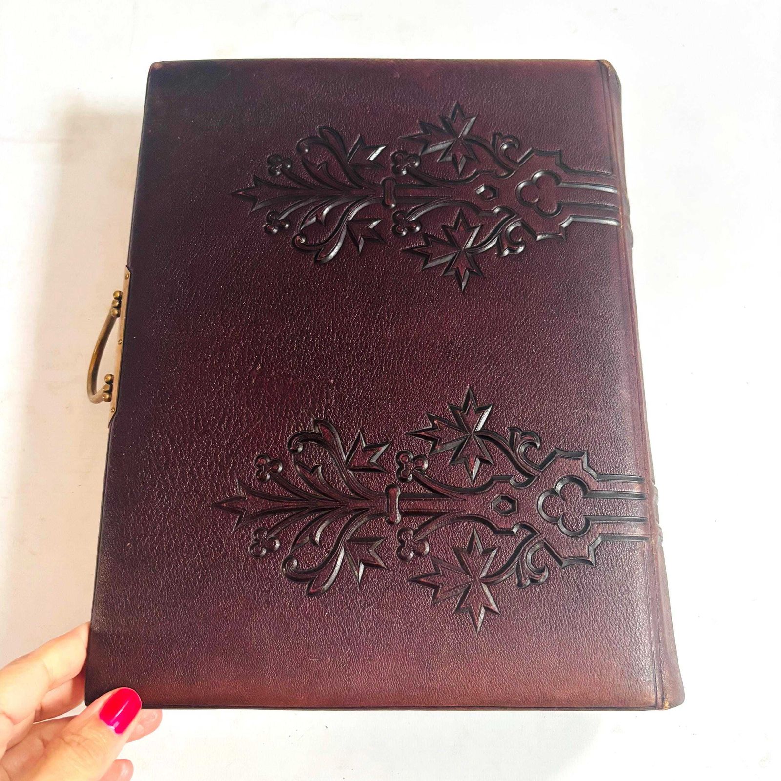 Antique Victorian Photo Album, Marcus Ward And Co, Pottery And Portraits photo buy