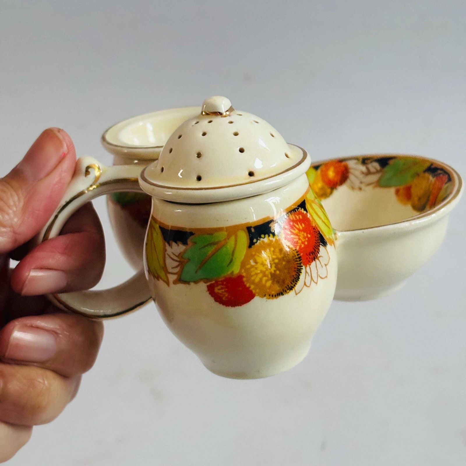 photo vintage Collectable 1930s Staffordshire Ceramic Cruet Set Crown Ducal Missing Lid Harvest Autumn