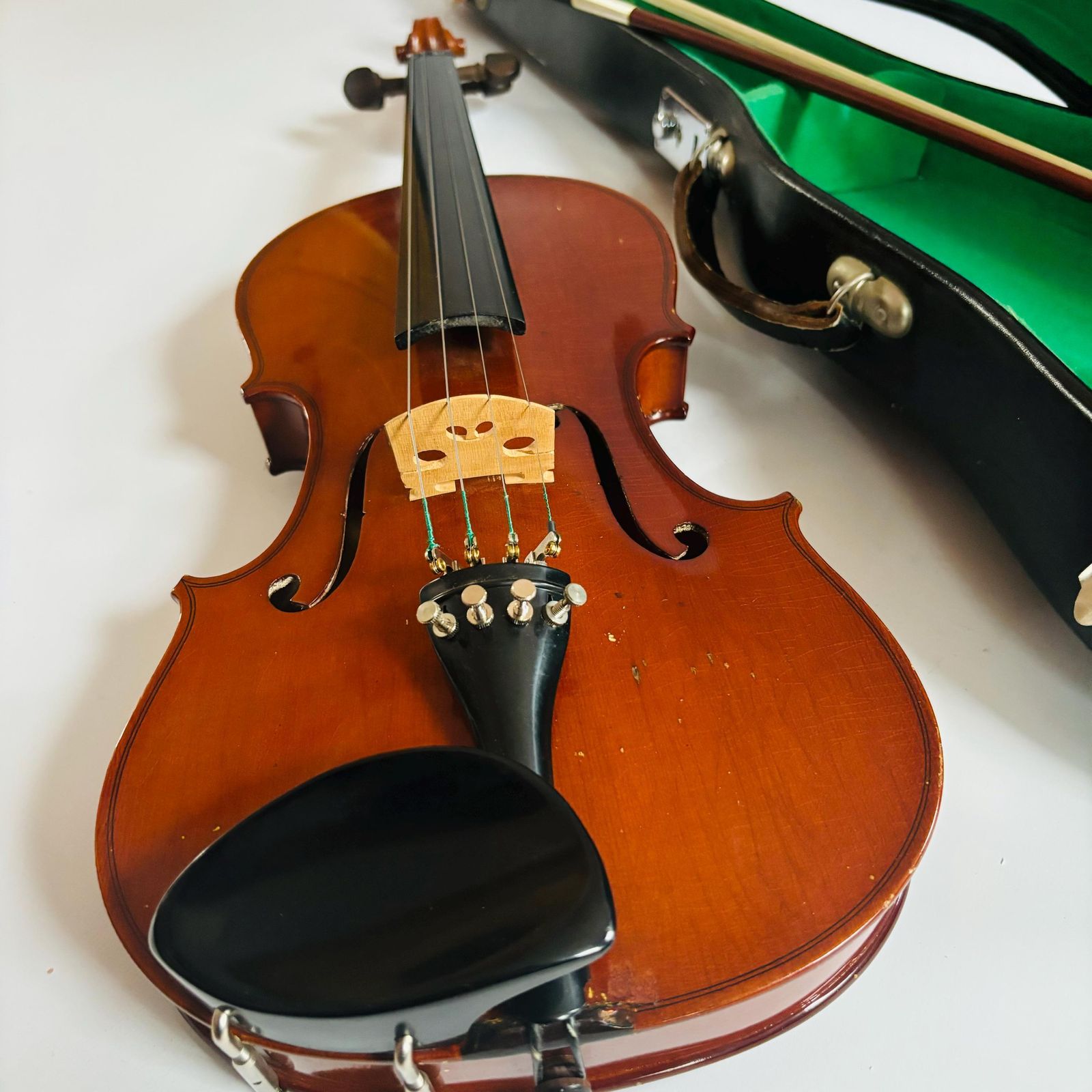 Antique Spruce Violin With Bow: Unrestored Display Piece photo vinterior