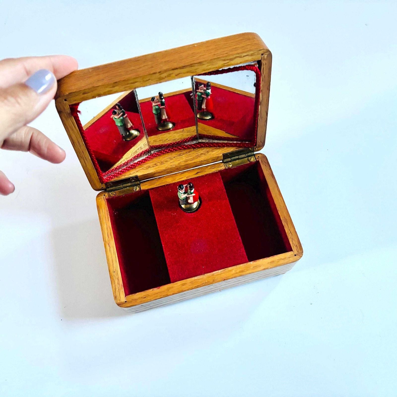 Vintage Reuge Style Musical Jewelry Box: Dancing Folk Couple, Thatched Cottage