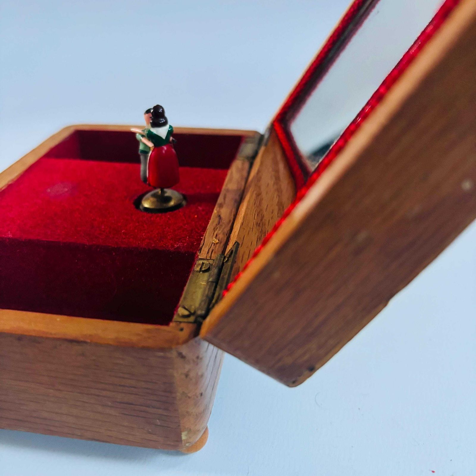 Vintage Reuge Style Musical Jewelry Box: Dancing Folk Couple, Thatched Cottage photo buy