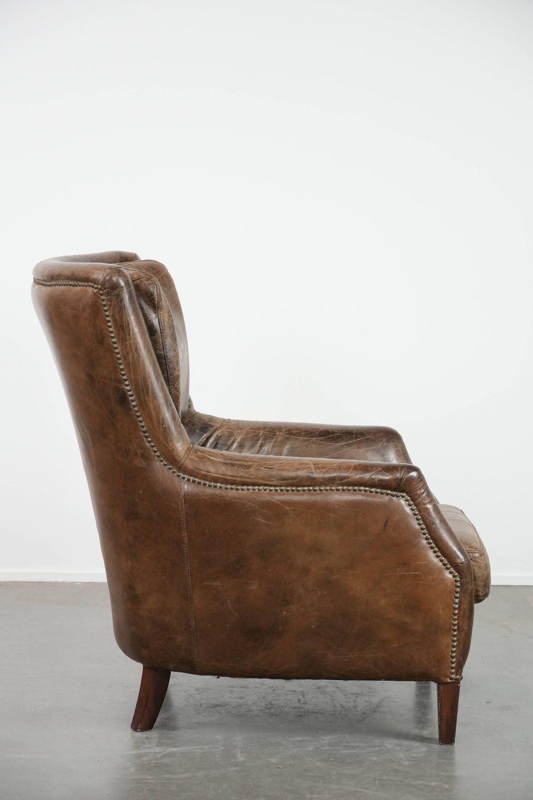 Comfortabele Vintage Fauteuil Met Karakter En Opvallende Kleuren photo for sale