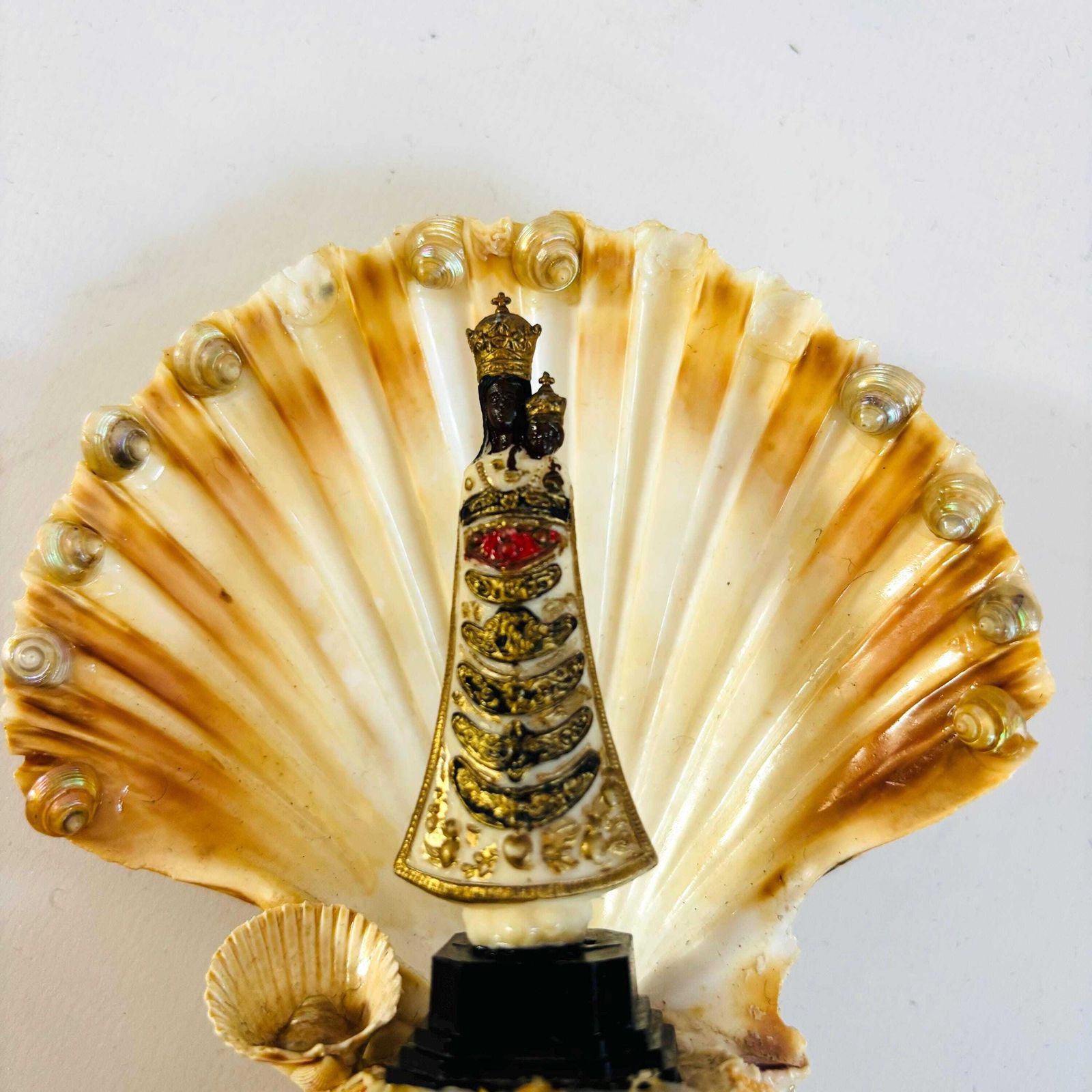 Antique Shell Shrine: Our Lady Of Montserrat, Black Madonna Folk Art photo vintage