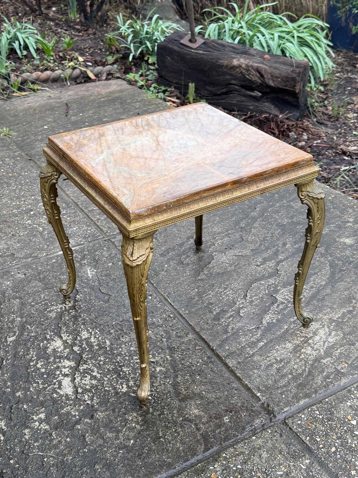 photo vinterior Authentic Retro Brass Detailed Side Table With Marble Onyx Top Retro Neoclassical Style