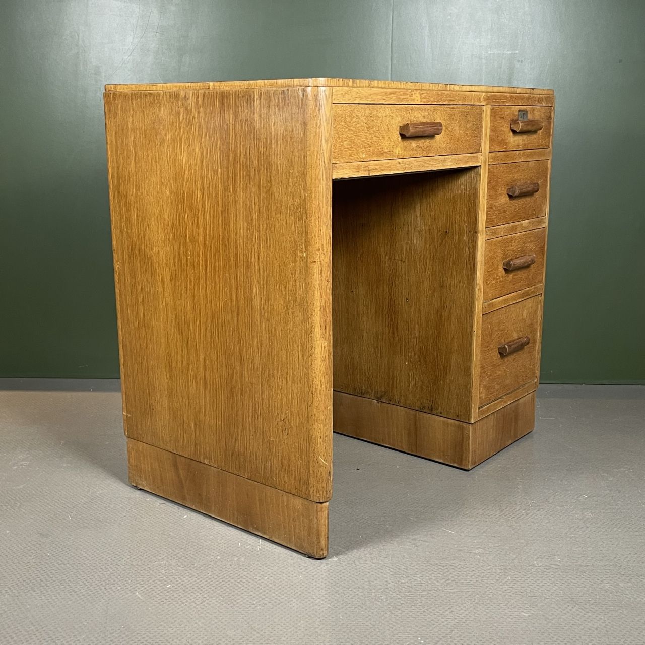 photo furniture Art Deco Single Pedestal Wooden Desk