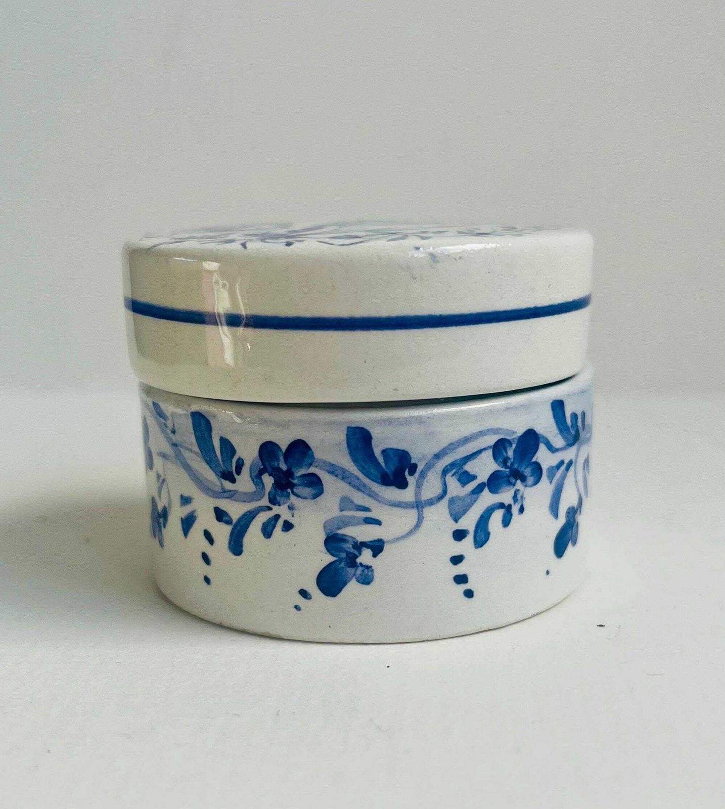 Vintage Rouen Style Blue & White Cherub Trinket Box – Hand Painted French Faience Pot / Putti Lidded Jewellery Box photo vintage