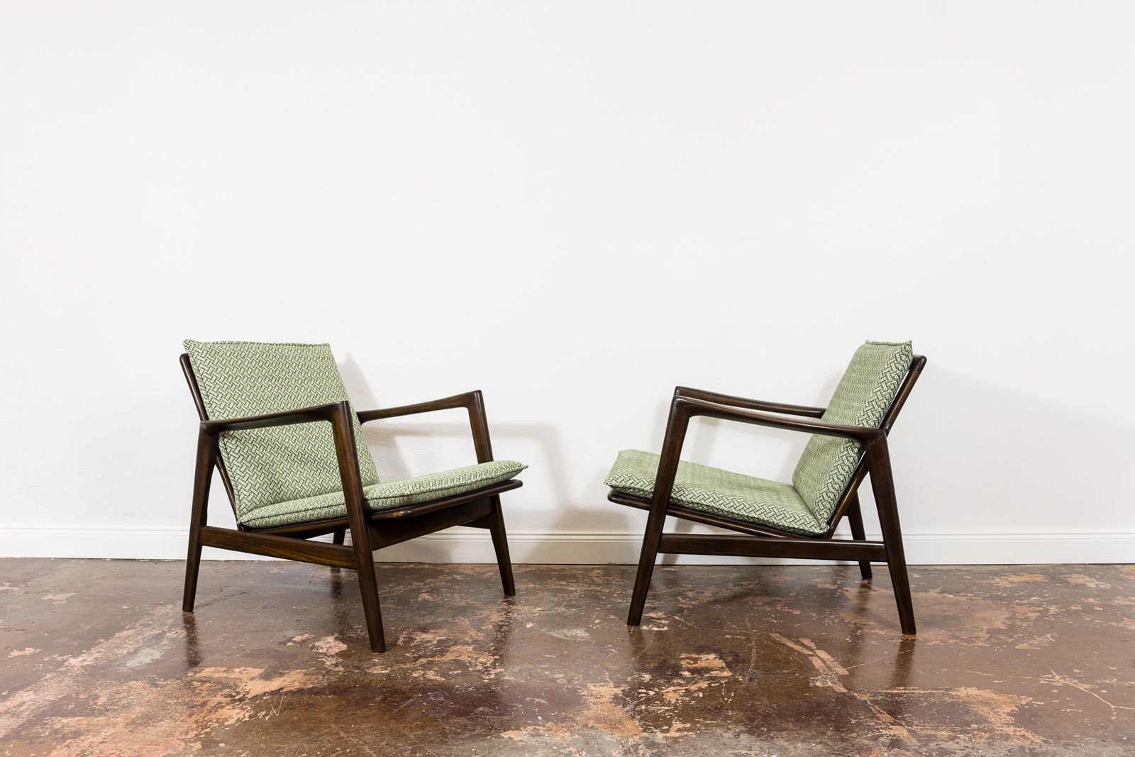 photo furniture Mid Century Modern Armchairs Type 300 139, Poland, 1960s, Set Of 2