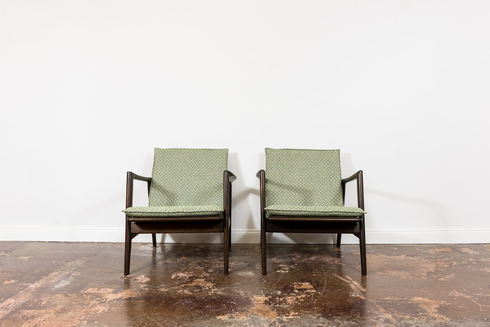 photo for sale Mid Century Modern Armchairs Type 300 139, Poland, 1960s, Set Of 2