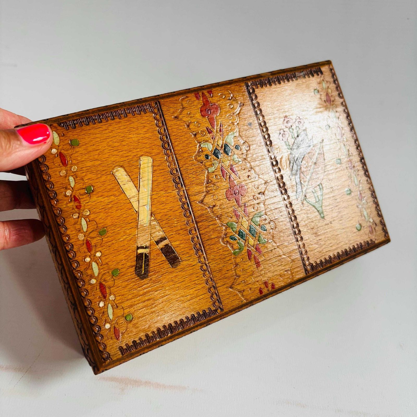 Vintage Folk Art Inlaid Wood Naive Art Box – Mid Century 1960s Handcrafted Cigarette Dispenser photo vinterior