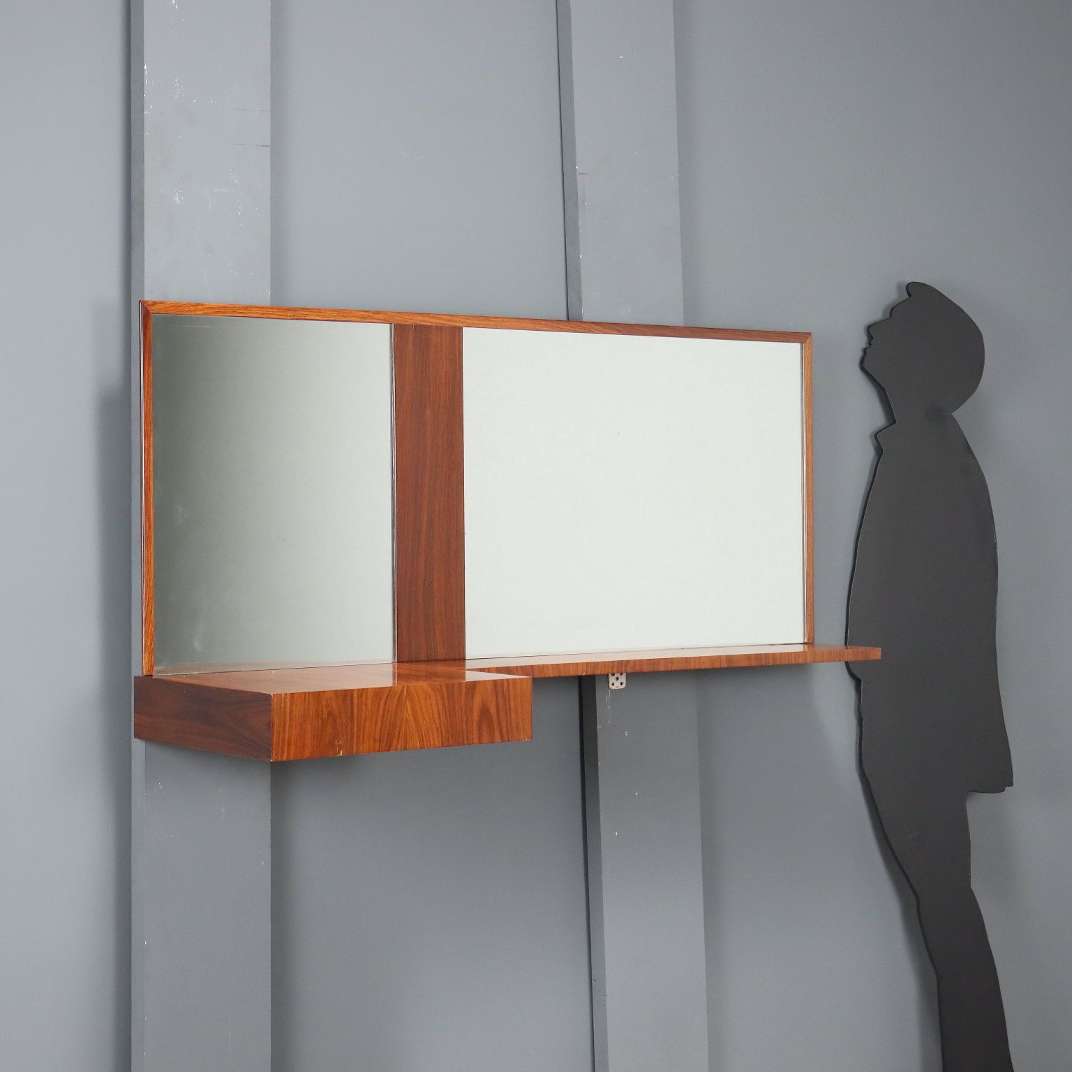 Toelette Anni '50 photo furniture