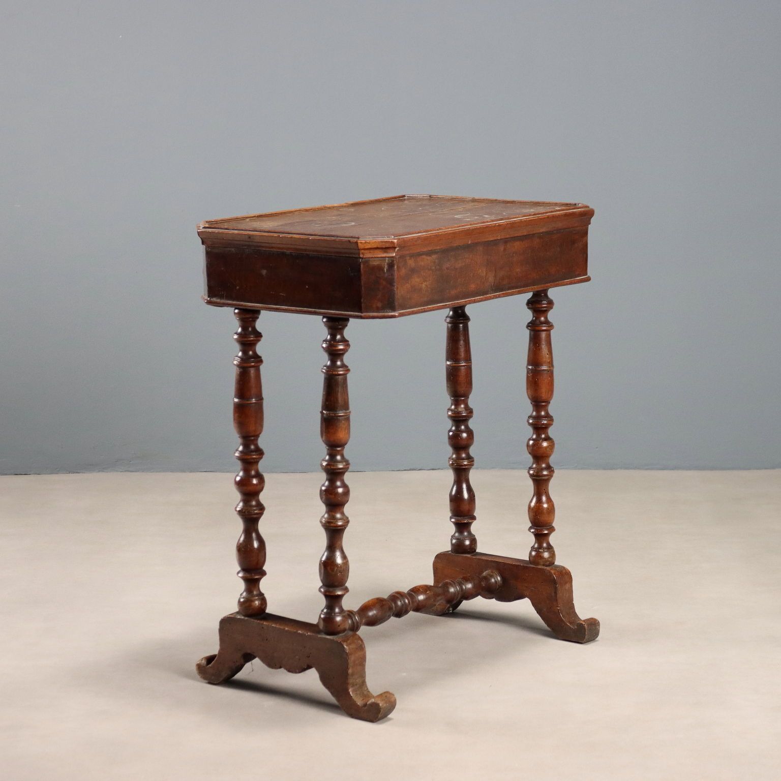 photo furniture Antique Sewing Table Walnut With Drawer Italy Mid XIX Century