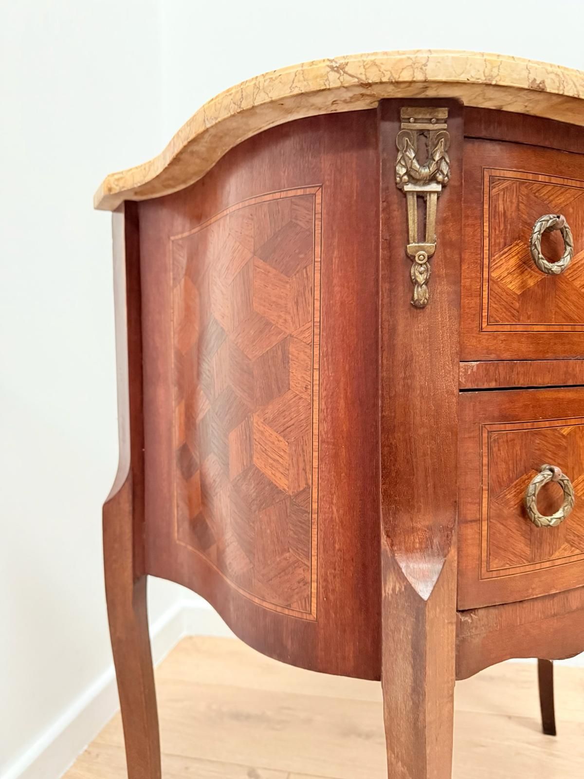 Beautiful French Louis XV Tulipwood Marquetry Chest 0187. photo buy