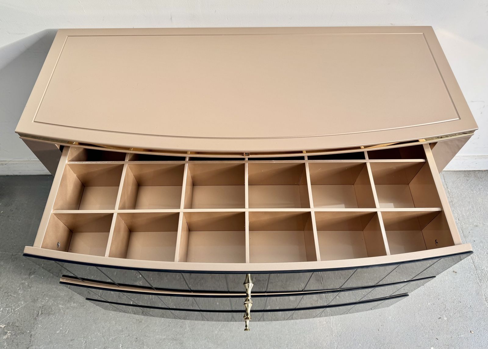 Large Italian Style Mirrored Chest Of Drawers photo vinterior