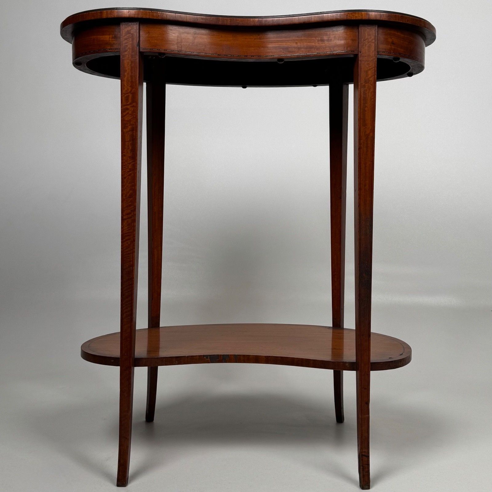 Antique 19th Century Kidney Shaped Side Table In Satinwood photo 585.0