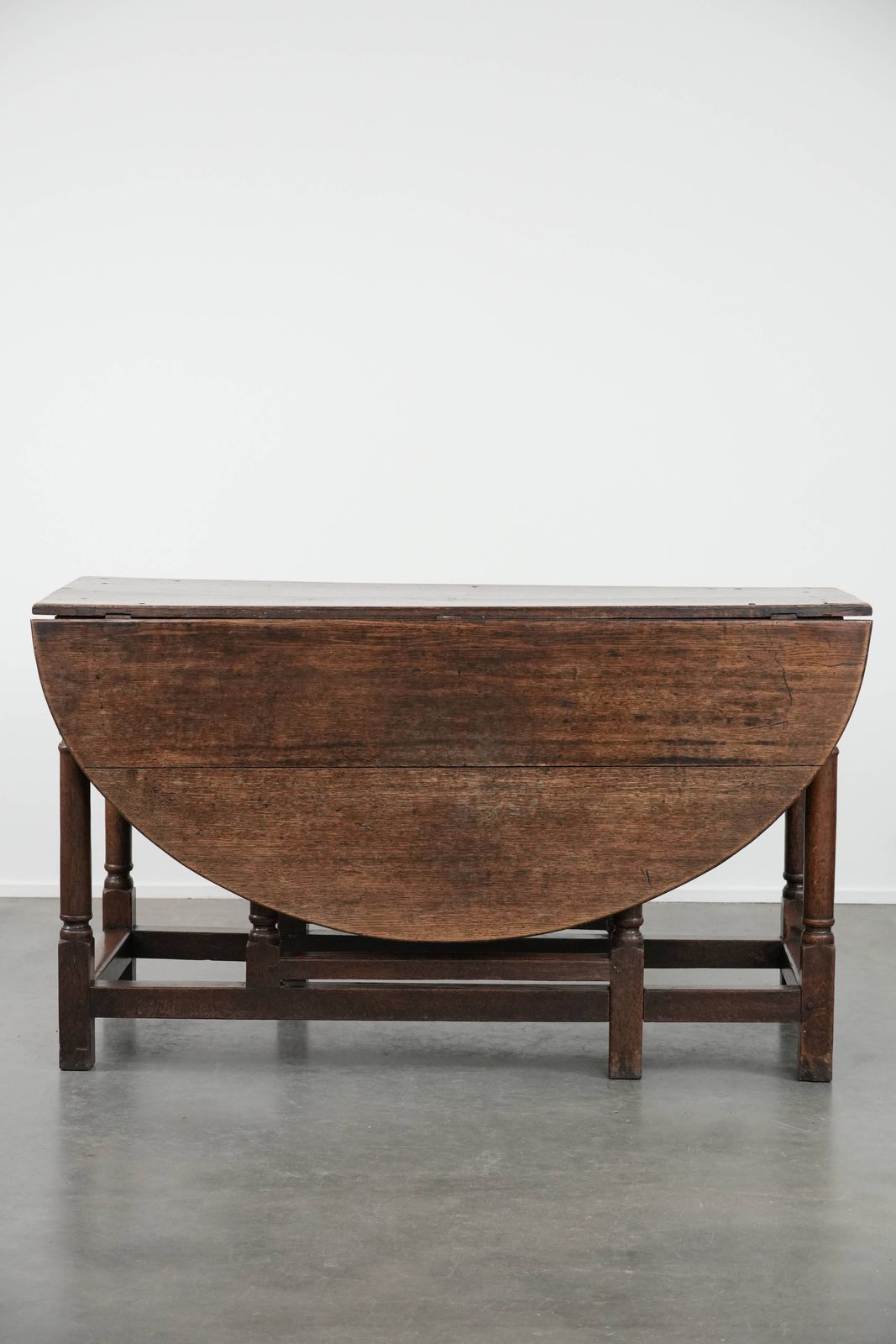 Antieke Engelse Eiken Zij /Eettafel/Gateleg Tafel Uit De 18e Eeuw Met Prachtige Patina photo for sale