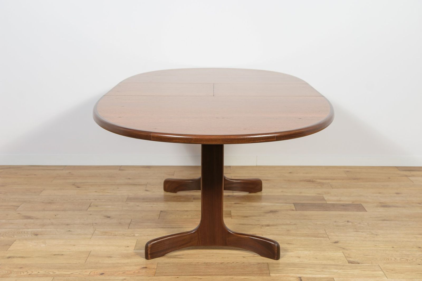 photo vinterior Mid Century Oval Dining Table In Teak From G Plan, United Kingdom, 1960s