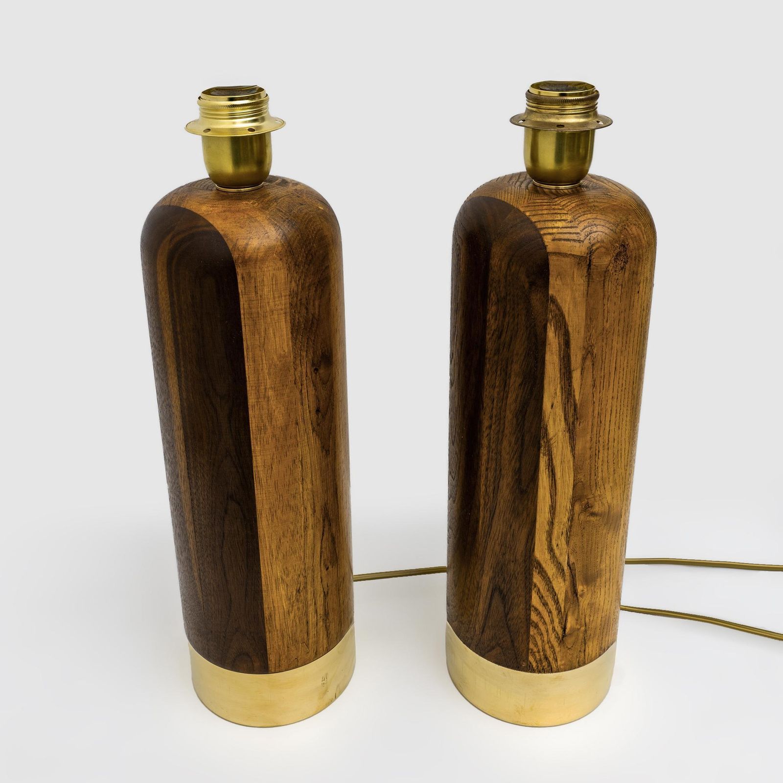 Pair Of Mid Century Modern Style Italian Wood And Brass Table Lamps photo vinterior