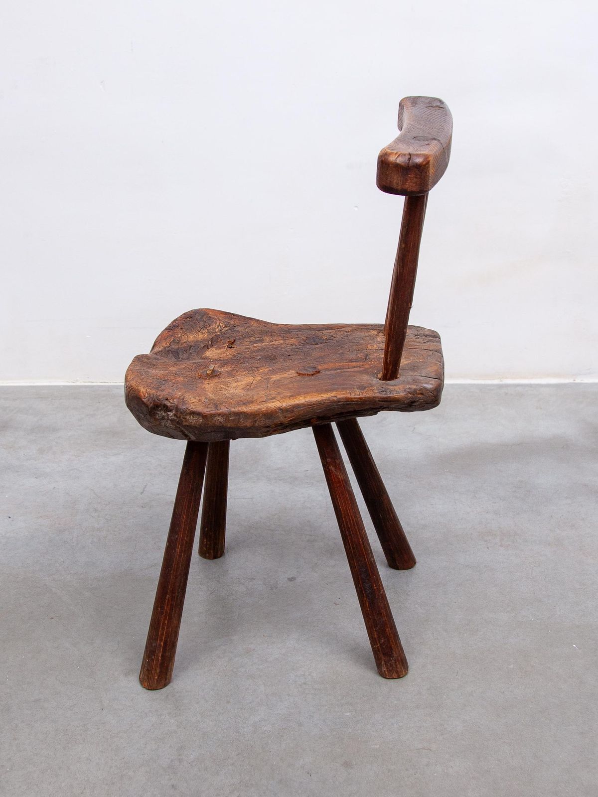 photo furniture Brutalist Country Style Solid Wooden Chairs Hand Crafted 19th Century Auvergne