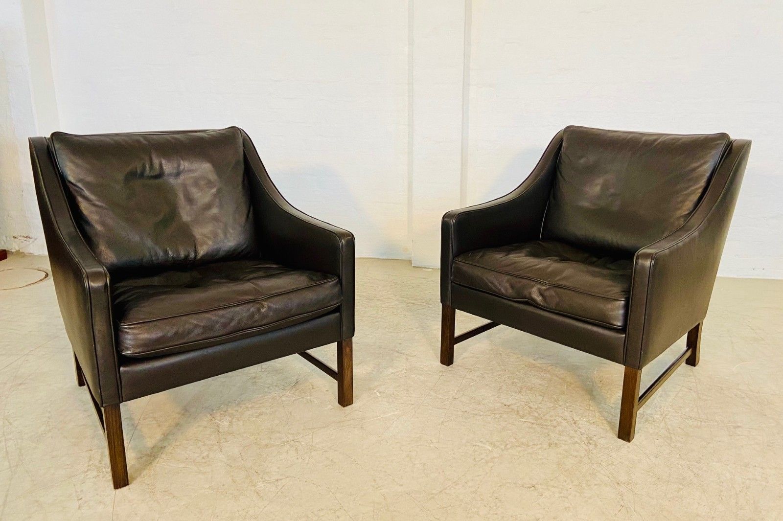 Mid Century Fredrik Kayser Leather & Rosewood Lounge Chairs – Brown Leather photo for sale