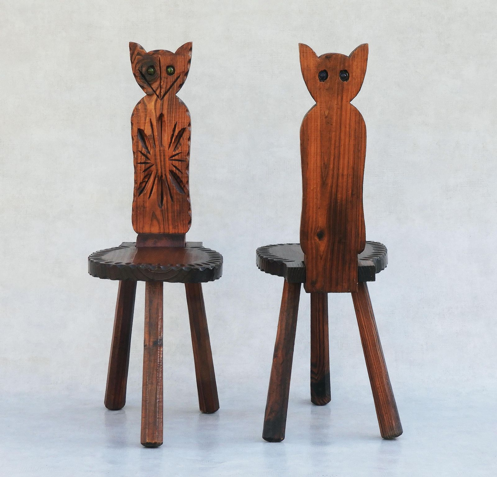 Pair Of Brutalist Tripod Feline Chairs C50s/60s Spain photo Furniture