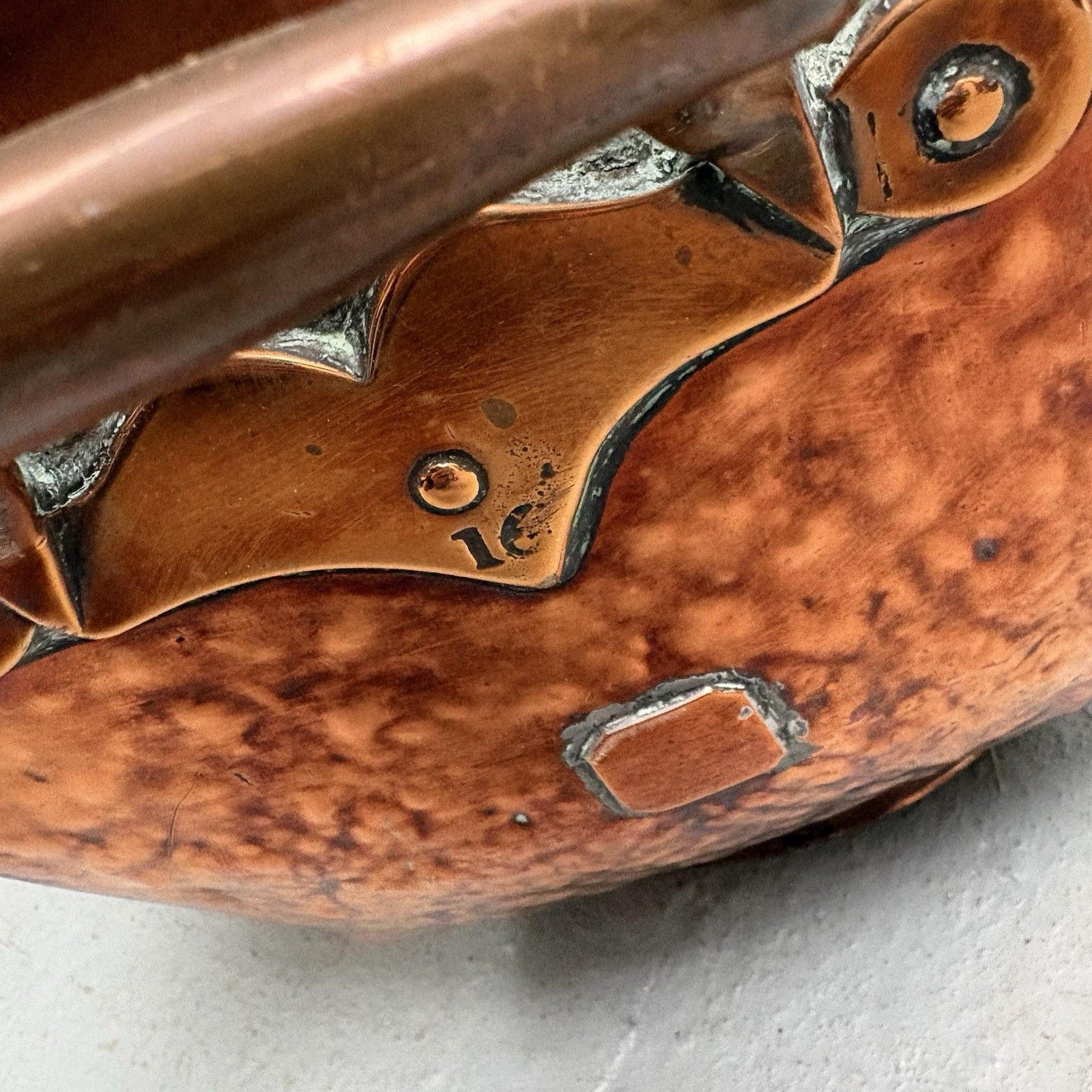 Large Arts & Crafts Copper Helmet Coal Scuttle With Original Scoop photo vinterior