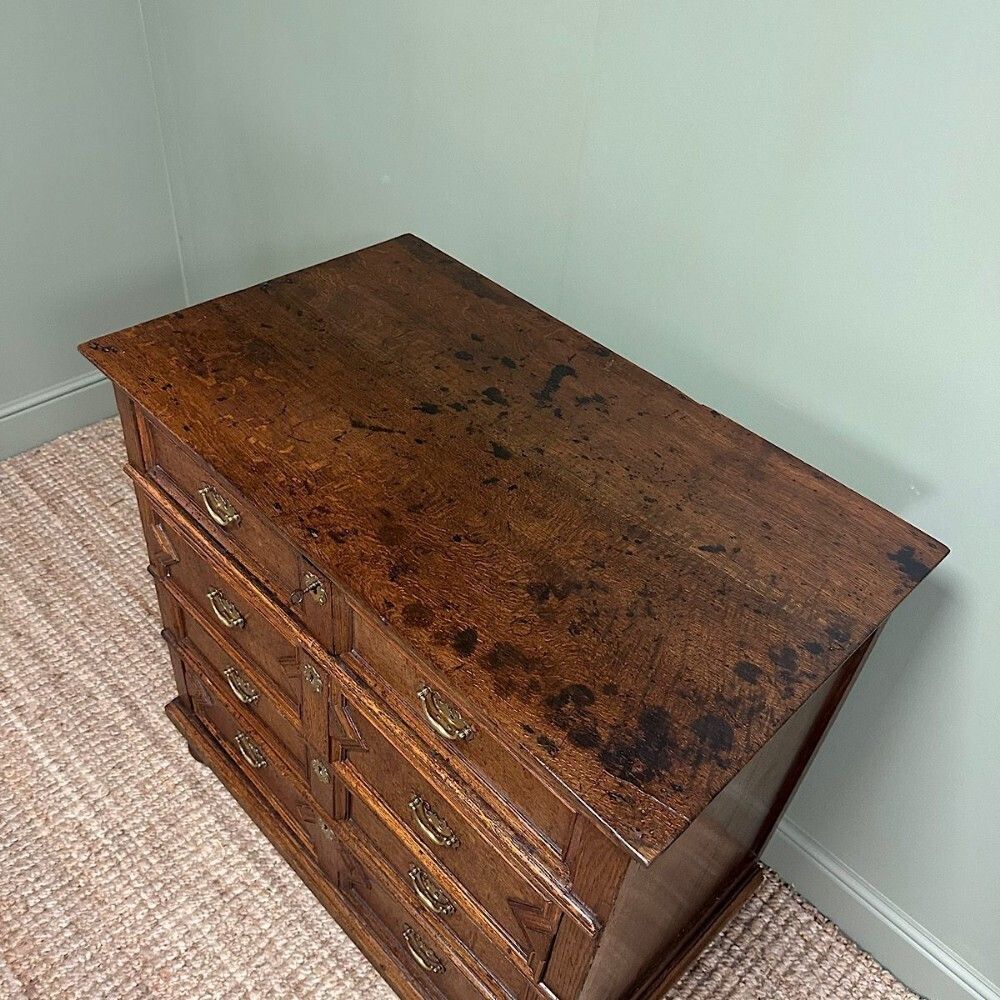 Stunning Early 18th Century Georgian Chest Of Drawers photo vinterior
