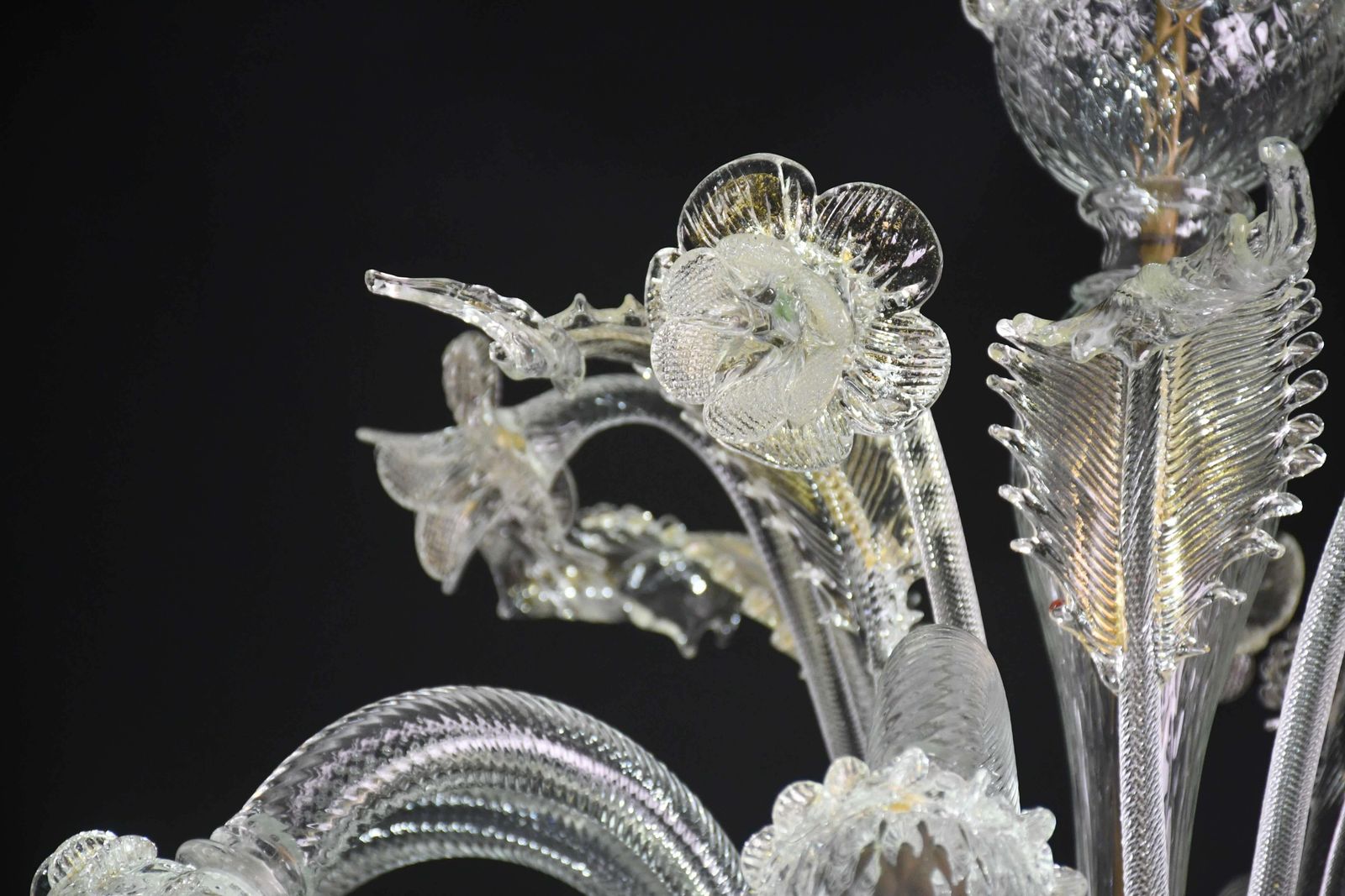 photo furniture Wonderful Large Size Venetian Chandelier, Transparent And Gold Murano Glass