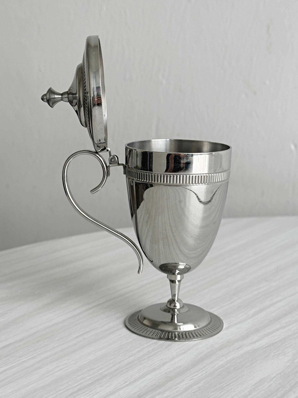 Small Mustard Pot, Jam Jar In Shiny Stainless Steel, Létang Remy Style, Refined Table Setting, Metal Tableware, Elegant Table Decoration photo Home Decor