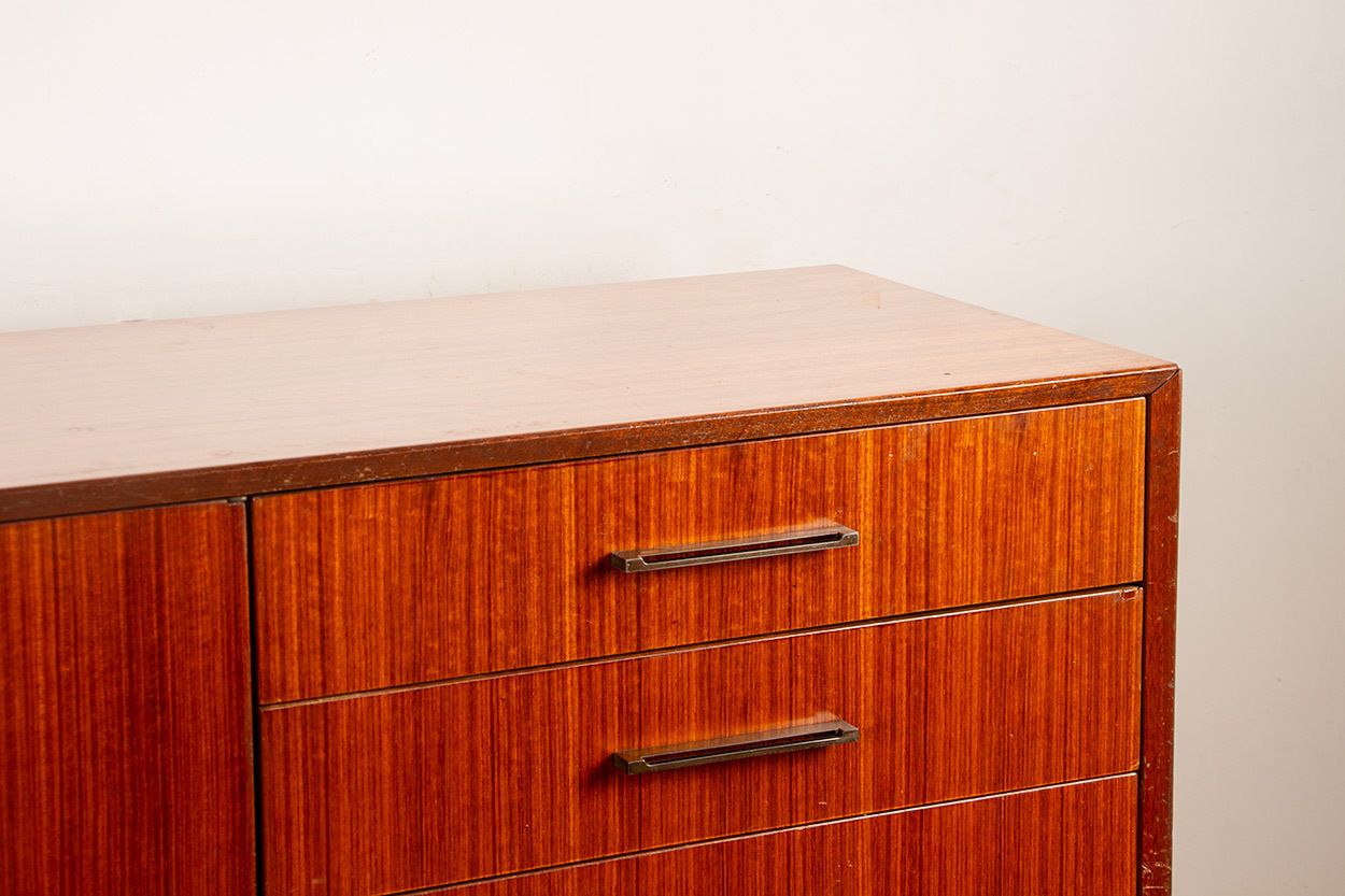 Buffet moderniste en palissandre de style français, 180 cm, par Tricoire et Vecchione, Meubles TV, 1960. photo buy