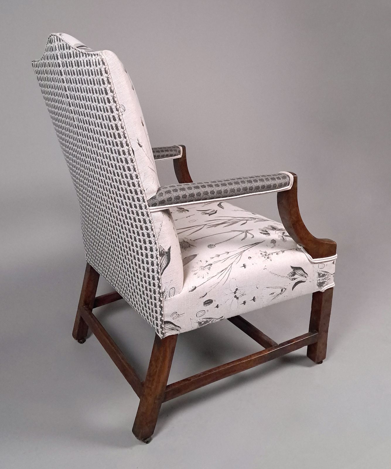 Very Good George III Solid Yew Wood Gainsborough Chair C. 1760 photo vinterior