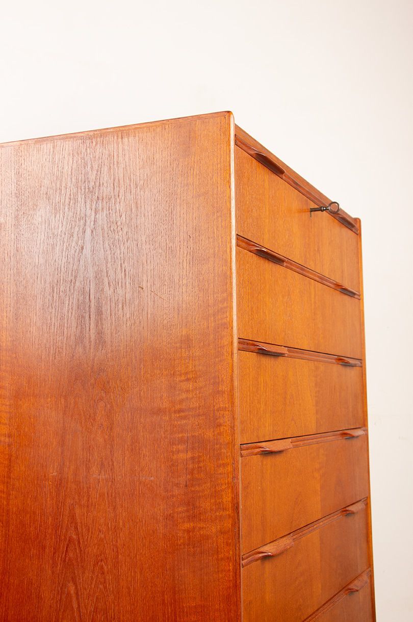 photo for sale Grande commode danoise dite « Week Table », 7 tiroirs en teck, par Henning Jørgensen pour Fredericia Furniture, 1960.