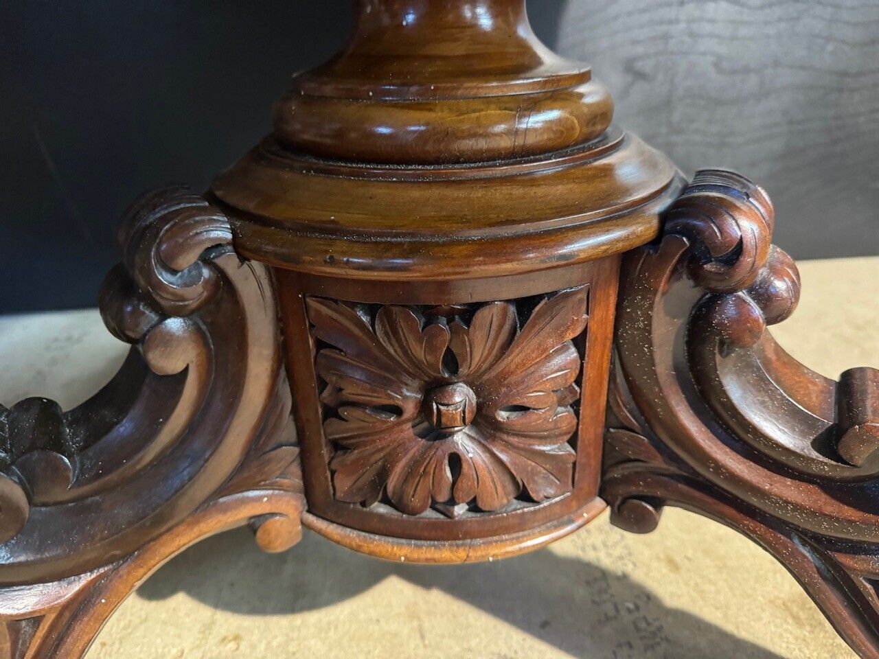 Furniture French Round Gueridon Centre Table photo