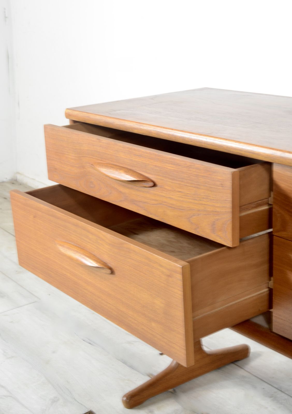 Midcentury Teak Sideboard / Dresser By Frank Guille For Austinsuite. Vintage Modern / Danish Style photo buy