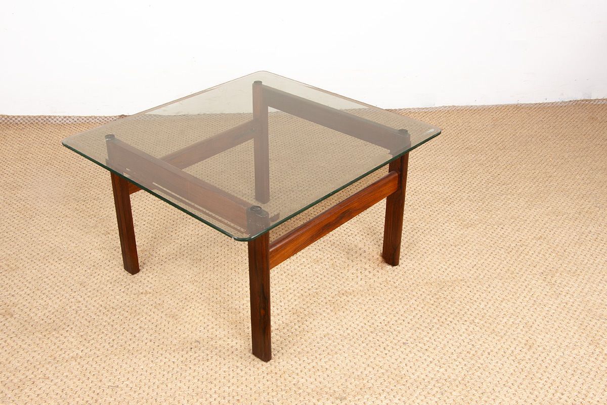 Table basse danoise en palissandre et verre, par Arne Wahl Iversen, 1960. photo vinterior